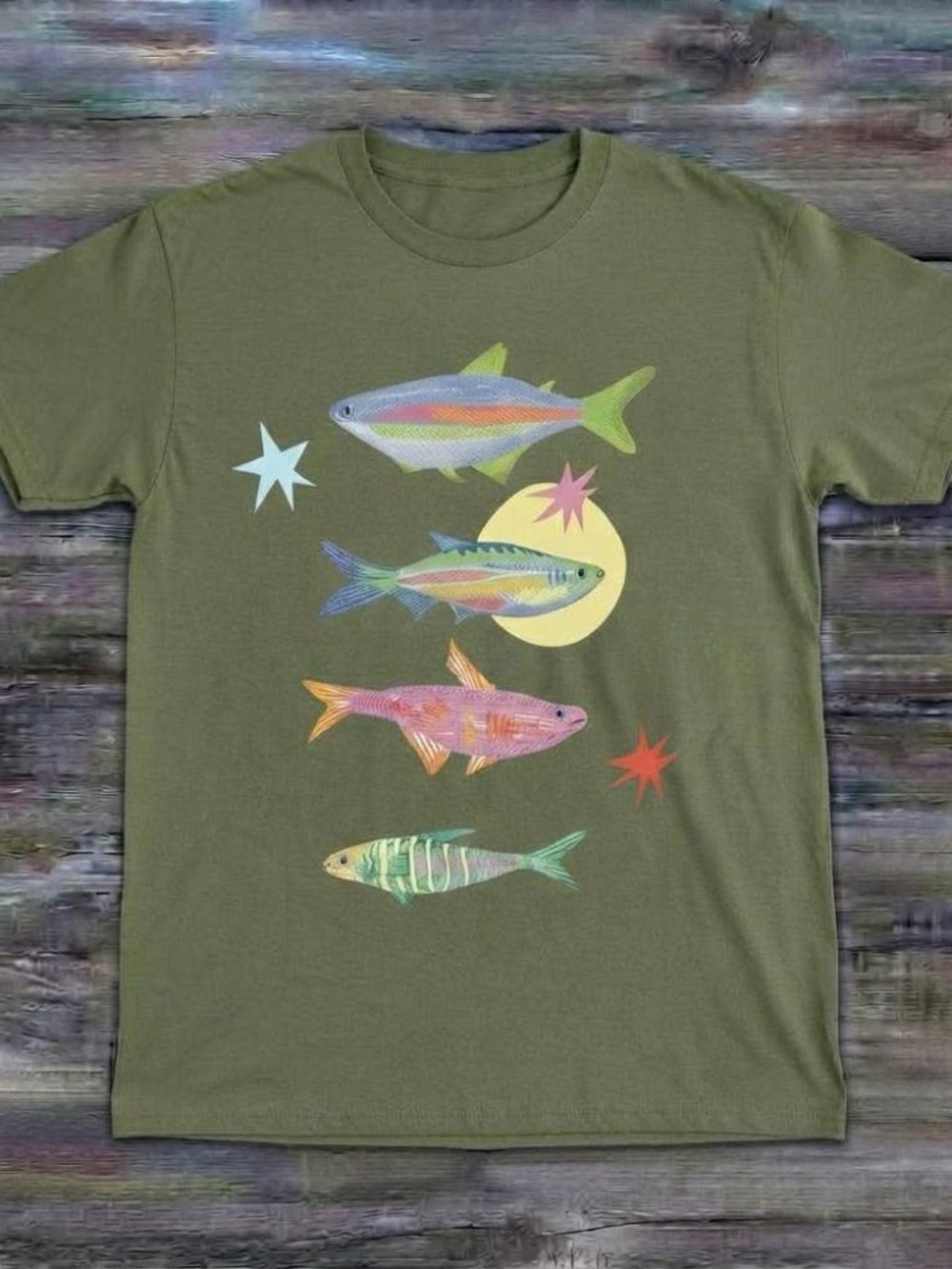 Gildan Fish Graphic Tee Shirt - Colorful Fish Print